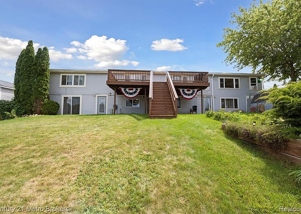 6469 Lake Rd, Fenton, MI 48430 MLS 20230057442 Zillow