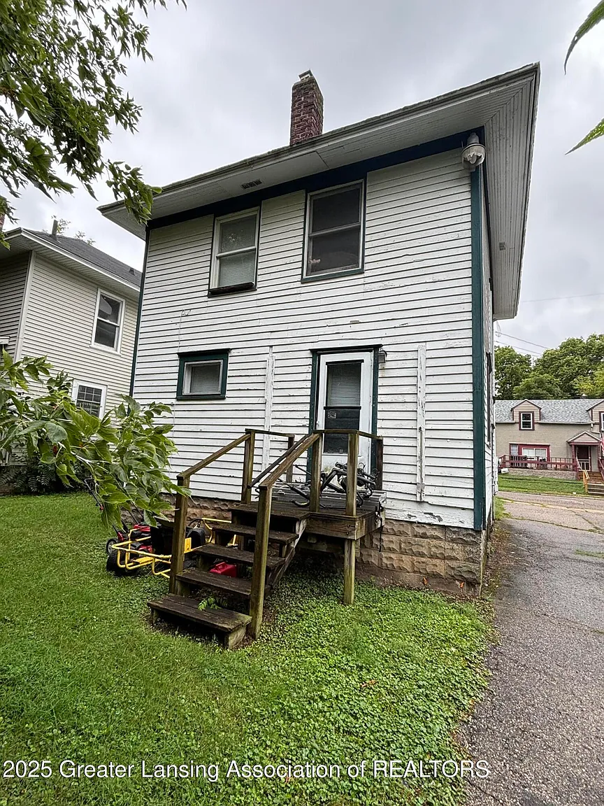 1437 Ada St photo 1