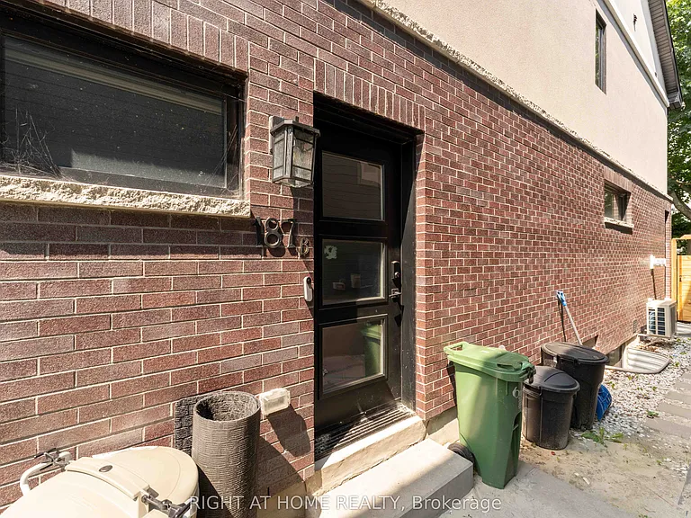 187 Carleton Ave — Photo 47