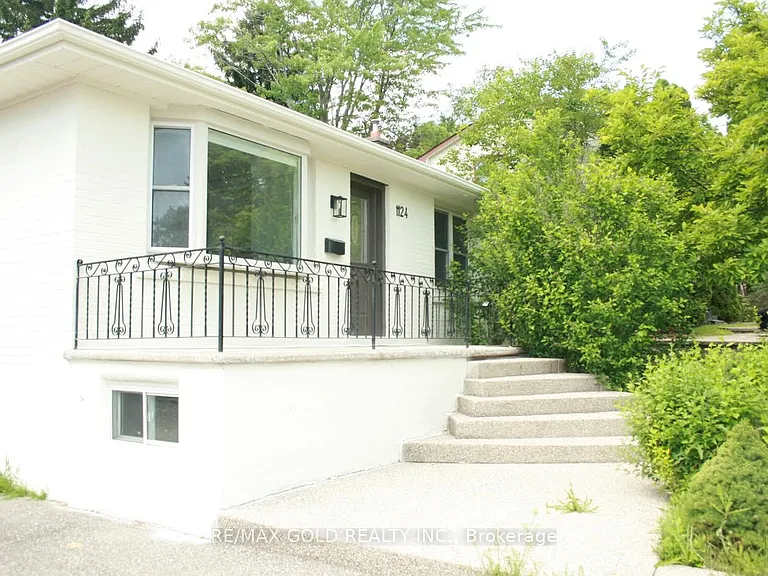 1124 Kent Ave — Photo 4