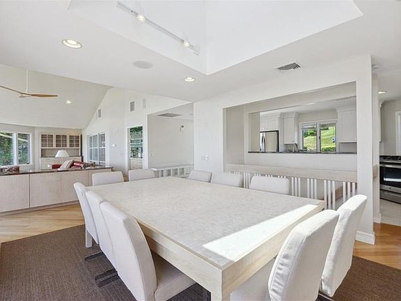 3rd image of 12 Gardiner St