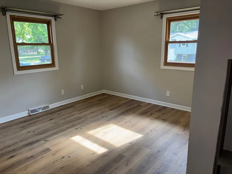 720 S Westwood Dr — Photo 8