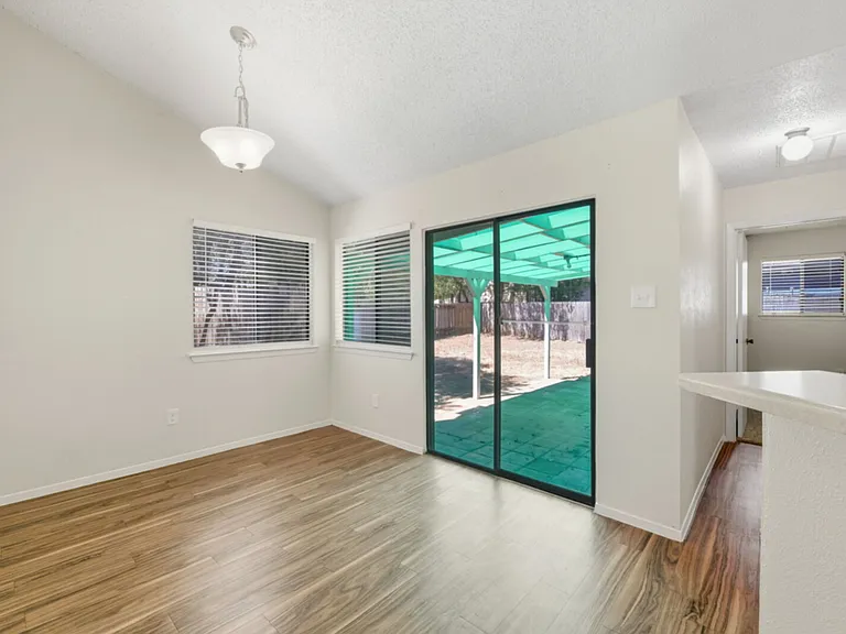 2602 Colquitt Cv #A — Photo 9