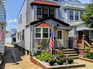 69-16 68th Pl, Ridgewood, NY 11385