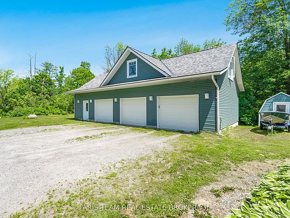 3rd image of 1622 Houseys Rapids Rd