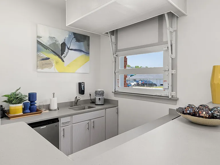 Avana 55Twelve — Photo 42