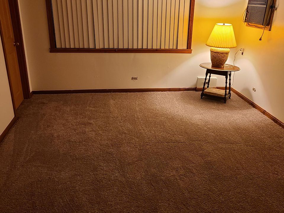 1st image of 3656 S Winchester Ave #1F