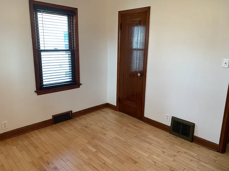 1915 N Alvin St — Photo 10