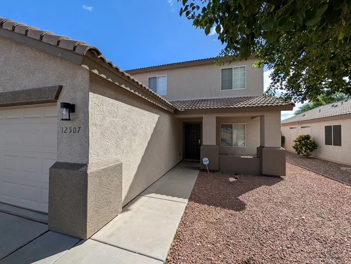 Spacious Galore and Updated! 2 Story 3 Bed/2 Bath + Loft in El Mirage — Photo 2