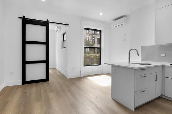 Rented by OGI Management | media 7