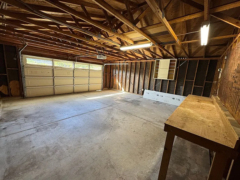 1571 Vista Grande Ln — Photo 23