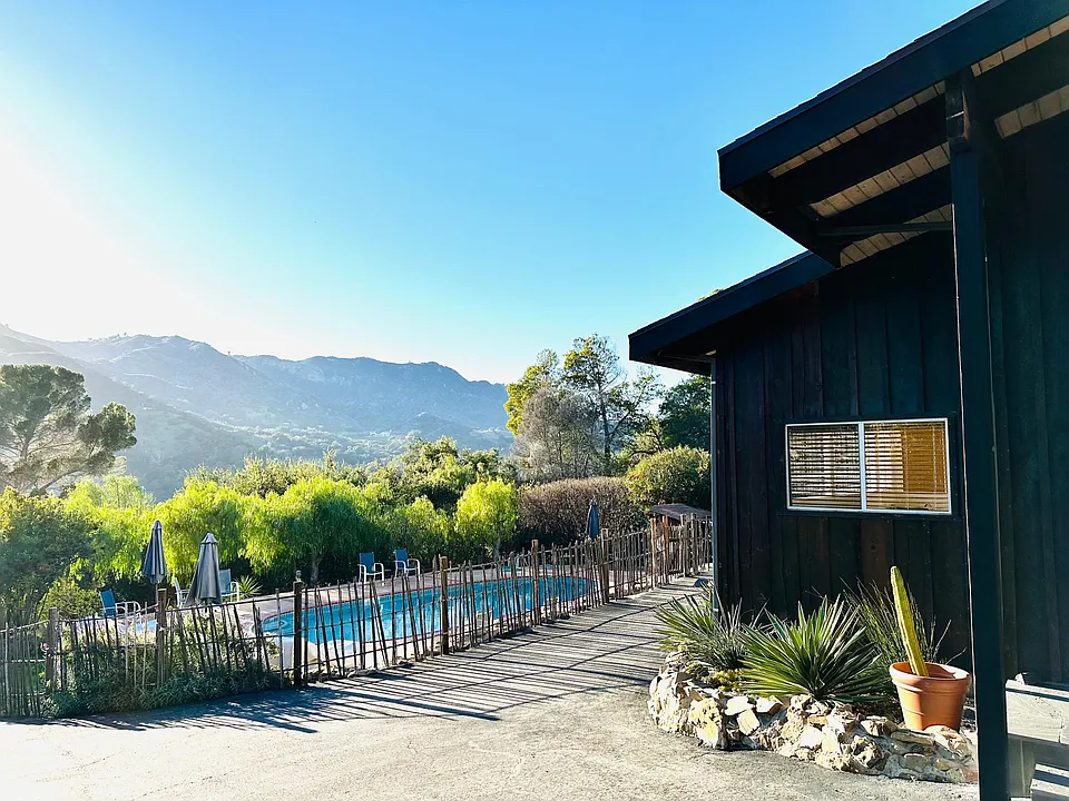 156 Muerdago Rd