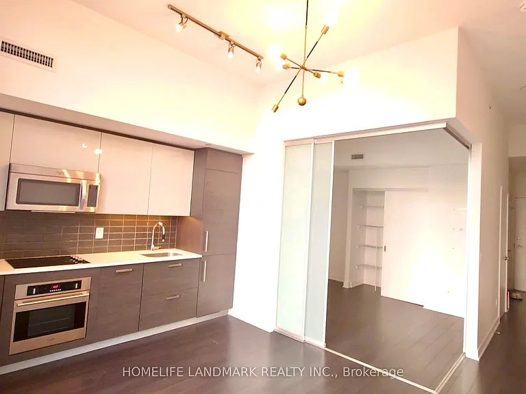 210 Simcoe St #2510 — Photo 7