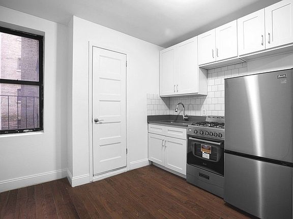 4th image of 112 8th Ave APT 2FN