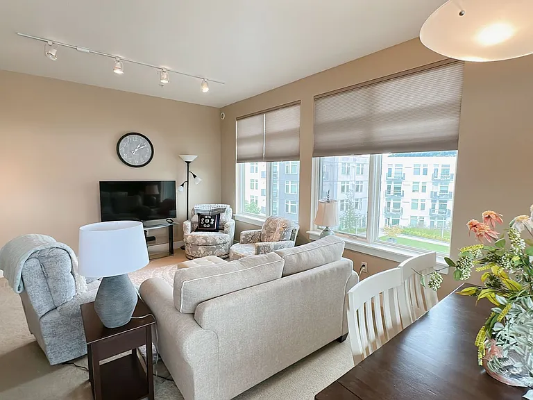 3111 Newmarket St #512 — Photo 5