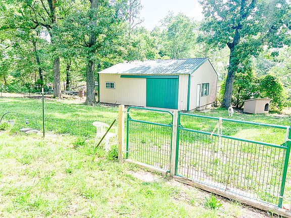 3rd image of 233 County Road 638