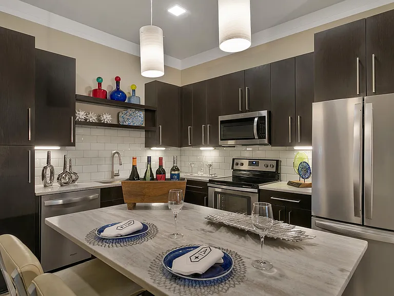 Aster Apartments — Photo 39