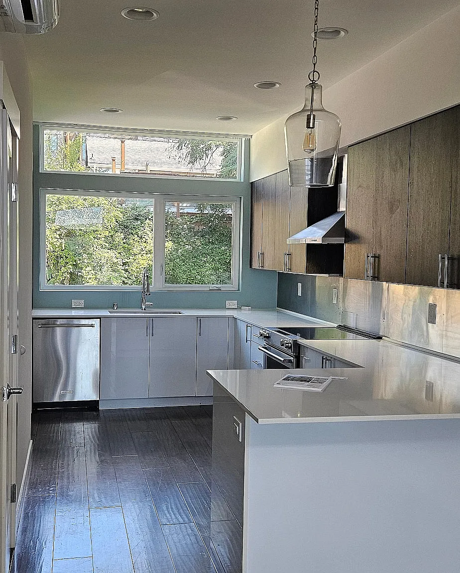 1310 Yakima Ave S — Photo 3
