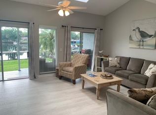 11036 W Cove Harbor Dr, Crystal River, FL 34428