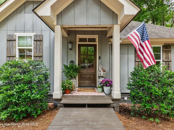 123 Village Cir, Dadeville, AL 36853