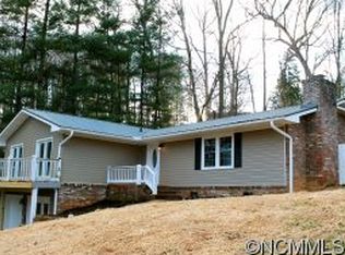 136 Briar Ln, Clyde, NC 28721
