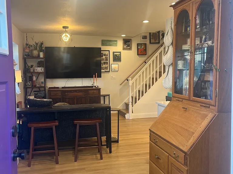 721 W 3rd Ave — Photo 4