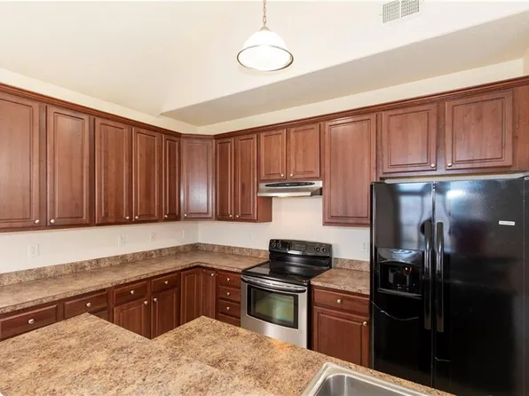 417 Fountain Dr, Virginia Beach, VA 23454