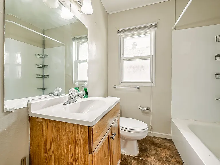 1147 E Brockton Ave — Photo 23
