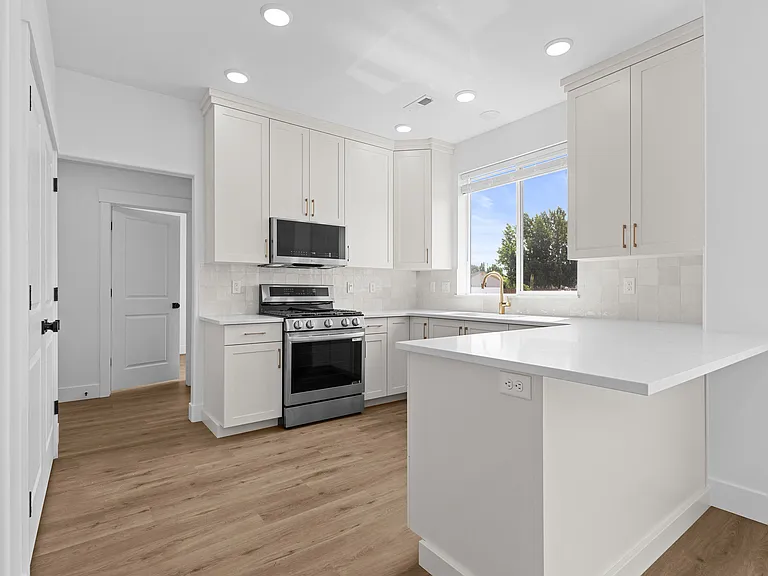2986 Sydney Dr — Photo 7