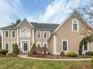 387 Tall Timbers Rd, Glastonbury, CT 06033