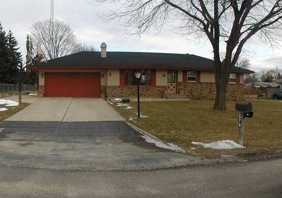 2nd image of 579 Poppy Dr