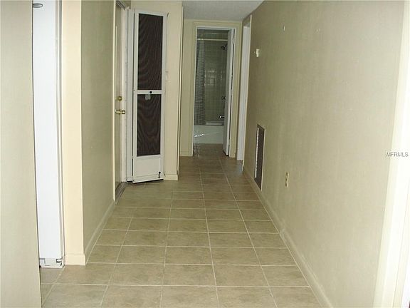 3rd image of 438 Cameo Dr