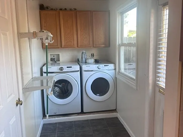 2340 Belmont Rd — Photo 10