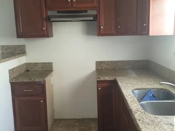 6001 Zephyr Ln, Bakersfield, CA 93307