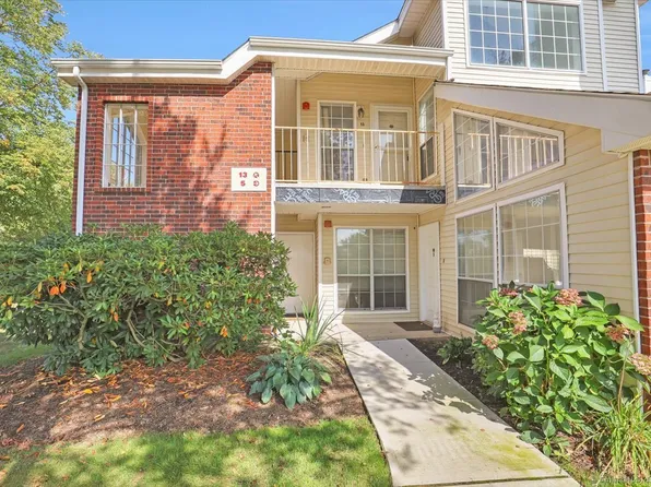 13 Carriage Crossing Lane #13, Middletown, CT 06457