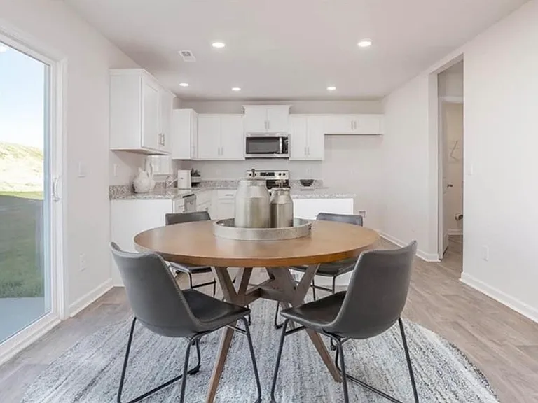 125 Chessie Rd — Photo 5