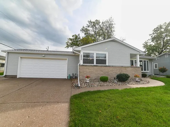 3812 19th Ave, Moline, IL 61265