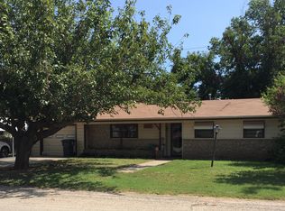 407 S Cedar St, Seymour, TX 76380