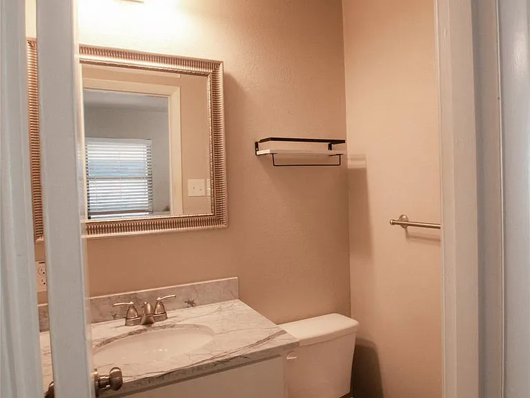 1217 Danville Dr — Photo 15