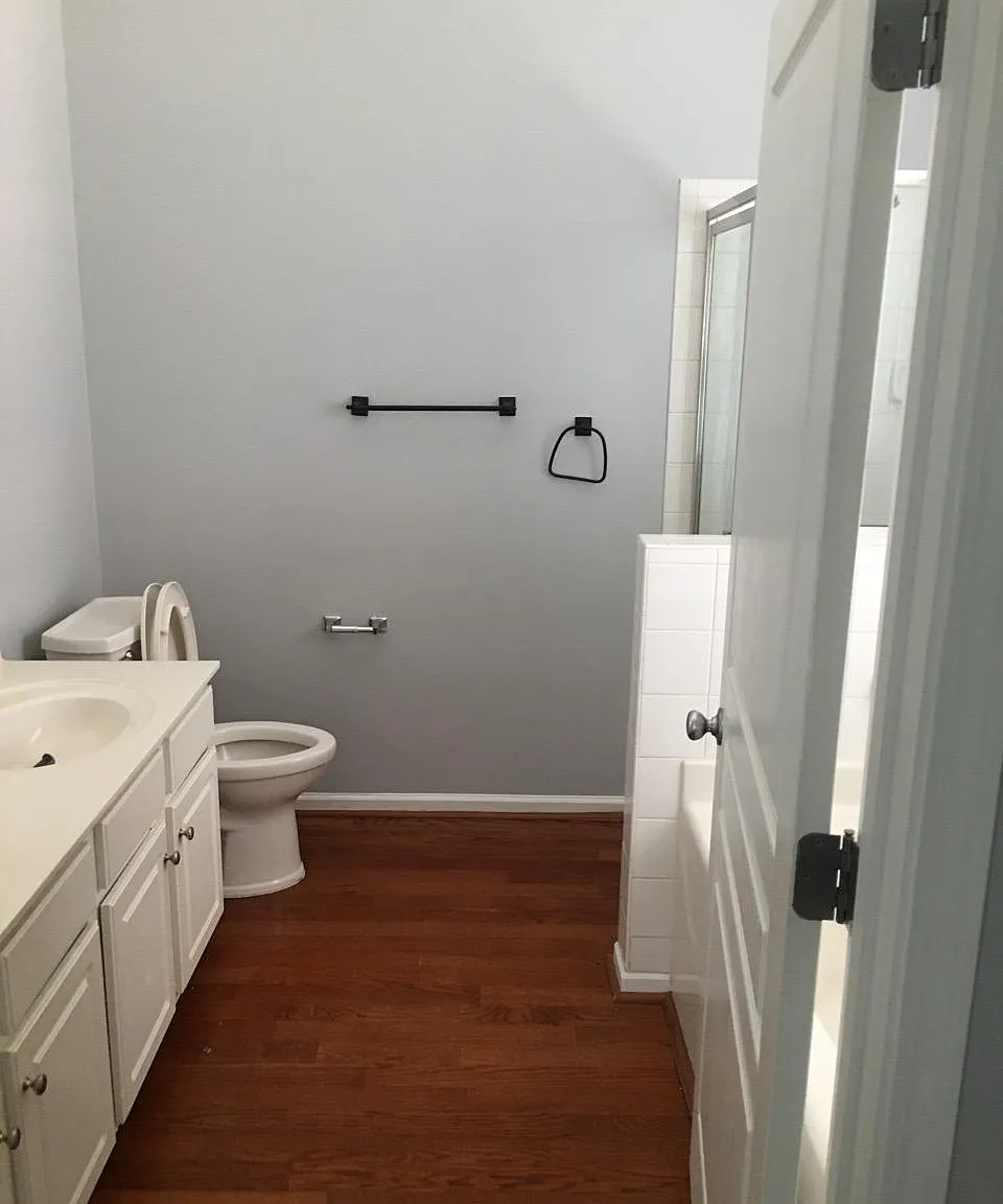 2 bed, 1300 sqft, $1,750 — Photo 2