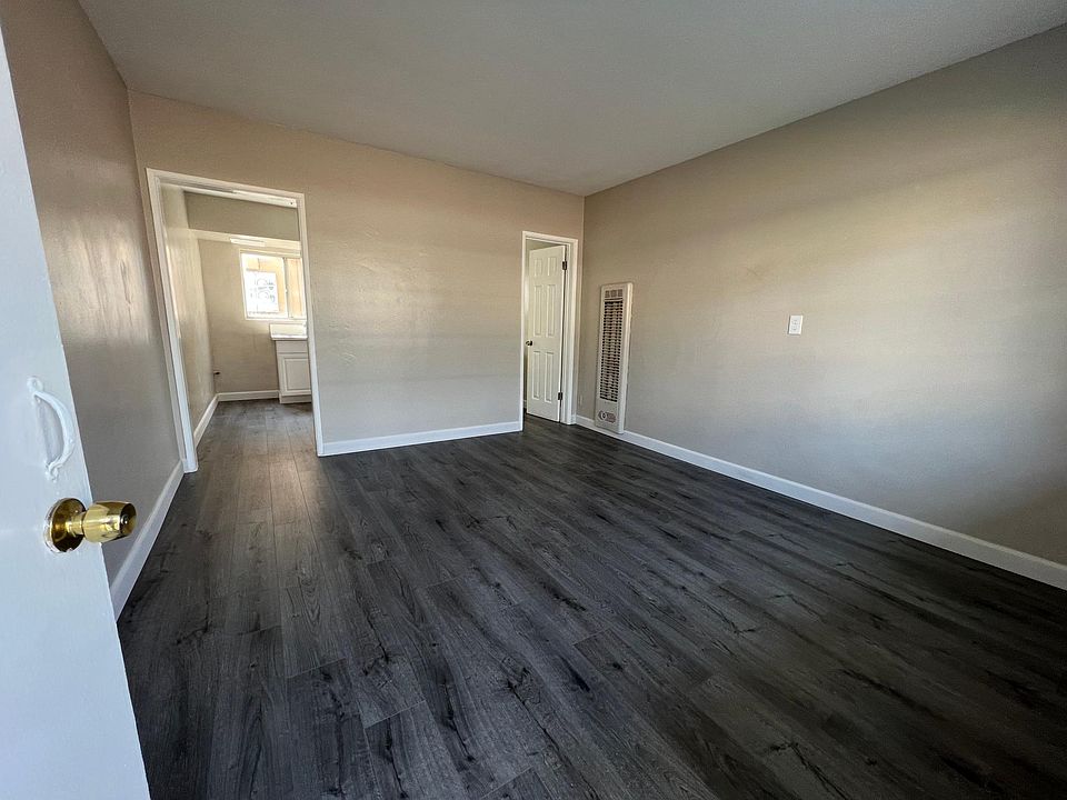 living room / bedroom