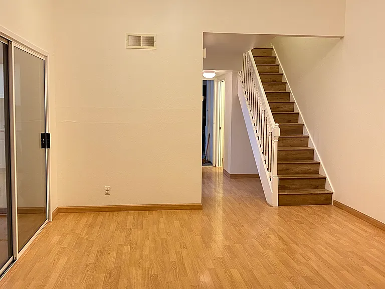 945 Balboa St — Photo 4