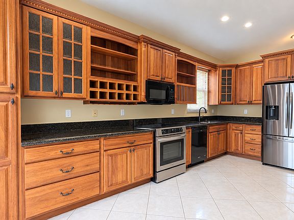 4th image of 5342 SW 158th Ave