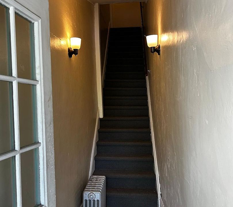 1st image of 572-574 N Main St