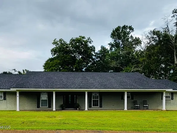 215 Alma St, Walnut Grove, MS 39189