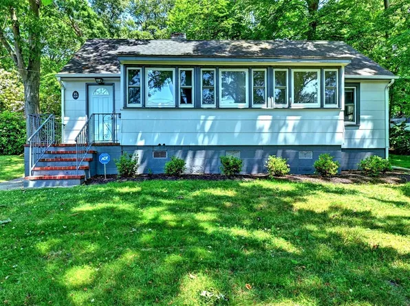 106 Greenlawn Road, Sound Beach, NY 11789