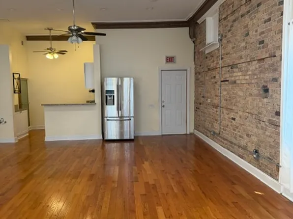 1133 N California Ave #1F, Chicago, IL 60622