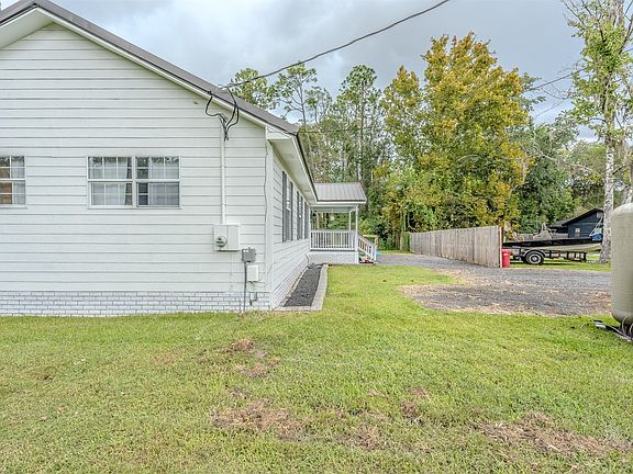 3rd image of 54207 Cravey Rd