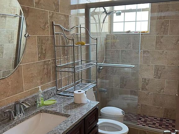5th image of 1851 S 16th St Floor 1