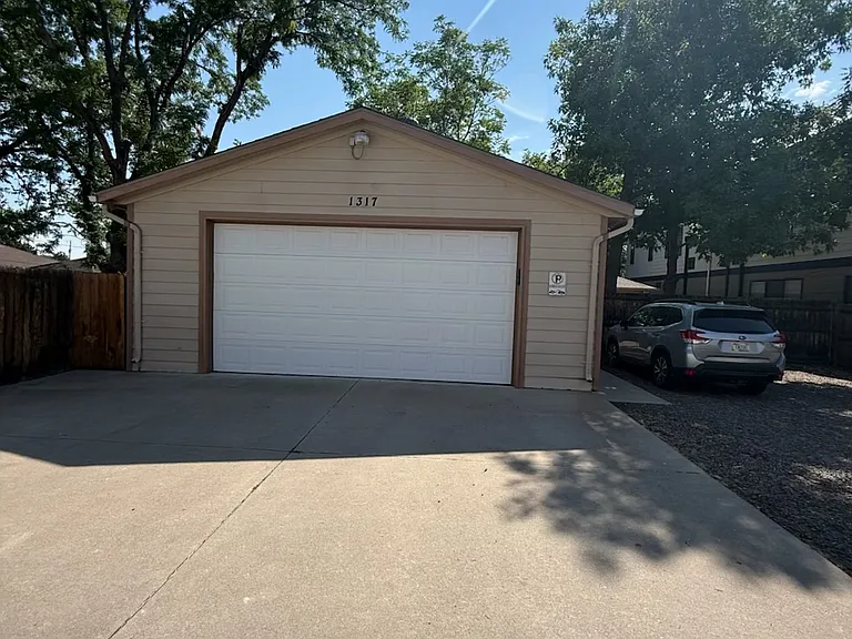1317 Zenobia St — Photo 15
